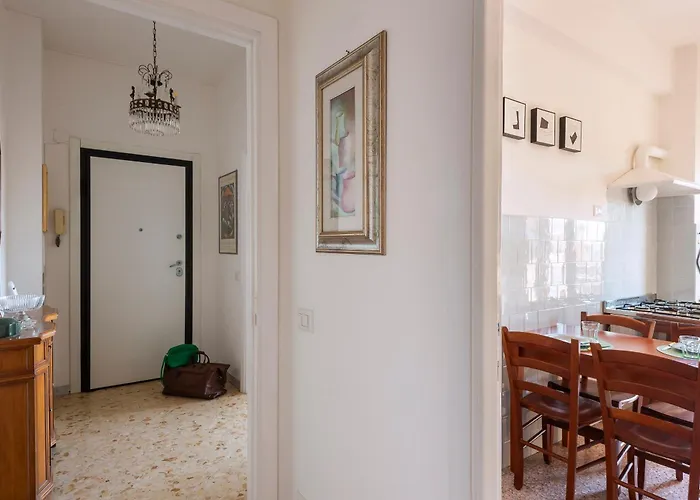 Casa Adele Lovely Mid-century Apartment, * Rome