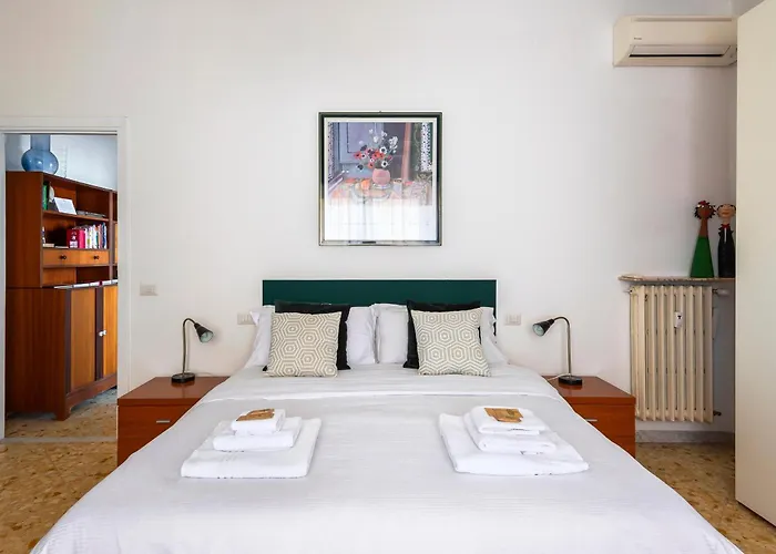 Casa Adele Lovely Mid-century Apartment, *